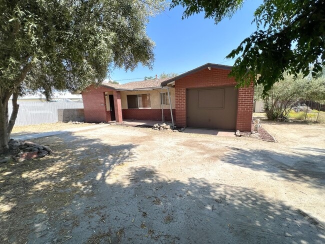Building Photo - 33671 Beverly Dr