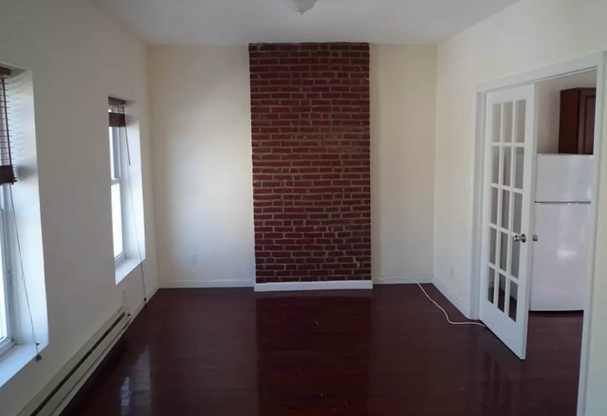 Primary Photo - 14 Putnam Ave