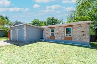 Building Photo - 7808 Clydesdale Dr