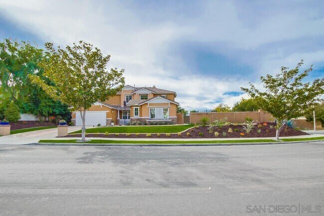 Building Photo - 16092 Falcon Crest Dr