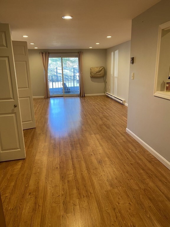 46 Greentree Ln Unit 19, Weymouth, MA 02190 Condo for Rent in