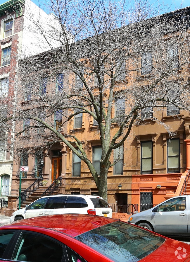 Building Photo - 7 W 123rd St