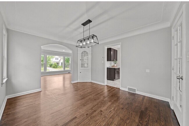 Building Photo - 3601 Tullamore Rd
