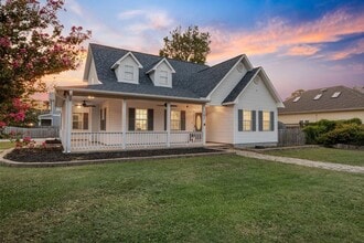 Building Photo - 101 N 6th St