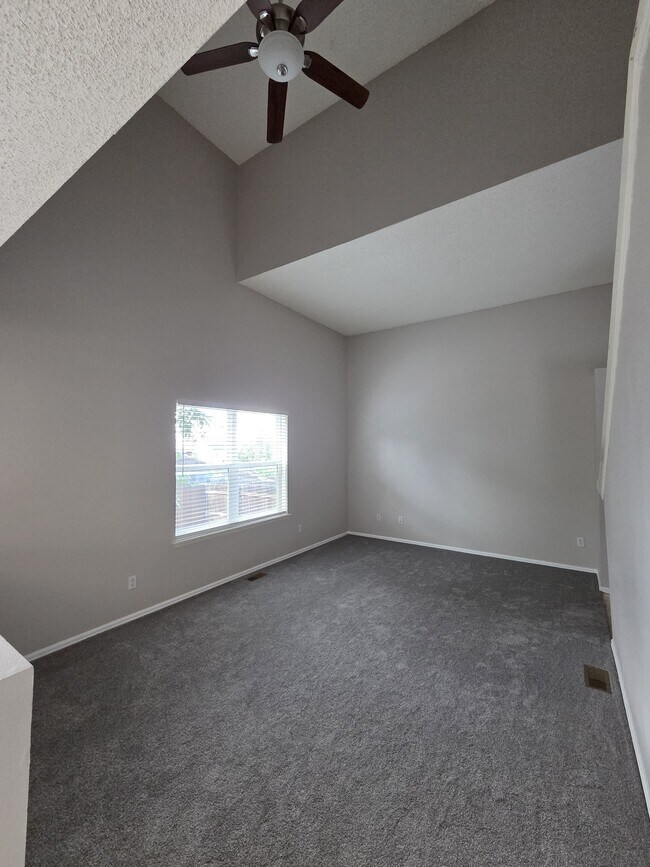 Foto del edificio - 5016 Prairie Grass Ln