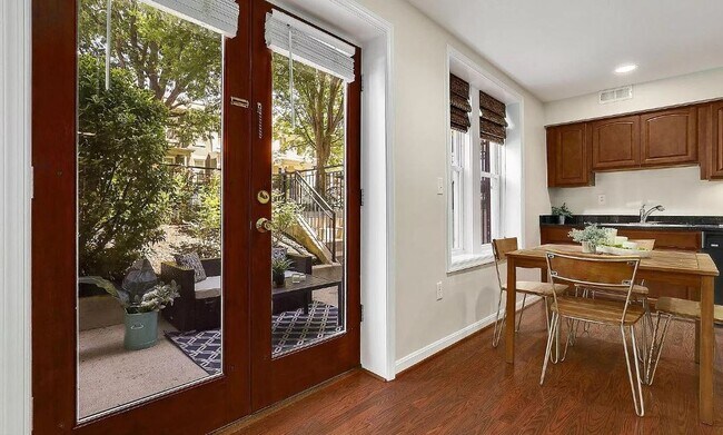 Foto del edificio - 610 Irving St NW