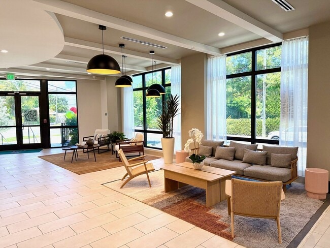 Lobby - Grand View Park Apartments