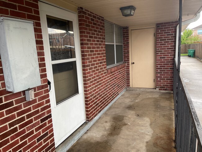 Building Photo - 4028 Sanford St