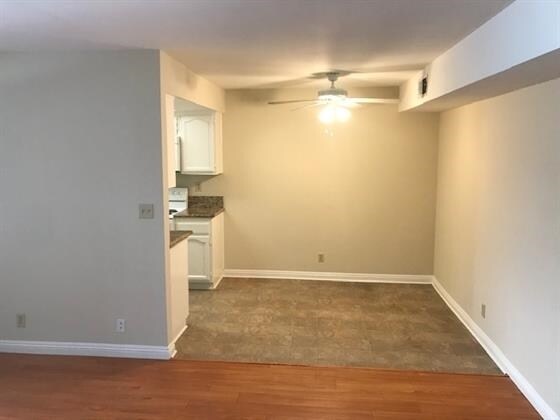 Building Photo - 211 W Verdugo Ave