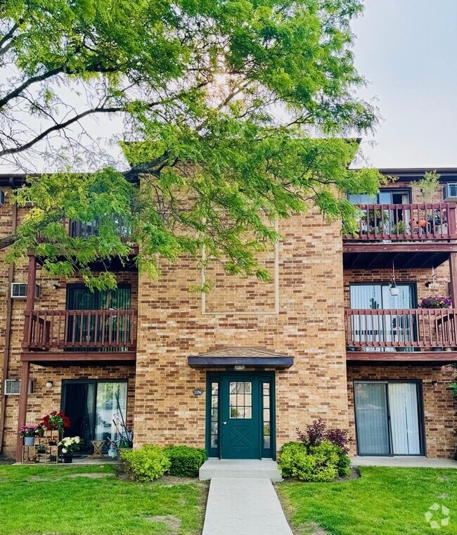 Building Photo - 1356 Geneva Dr