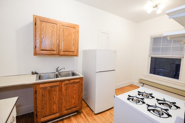 Building Photo - Grand Place Apartments | 622