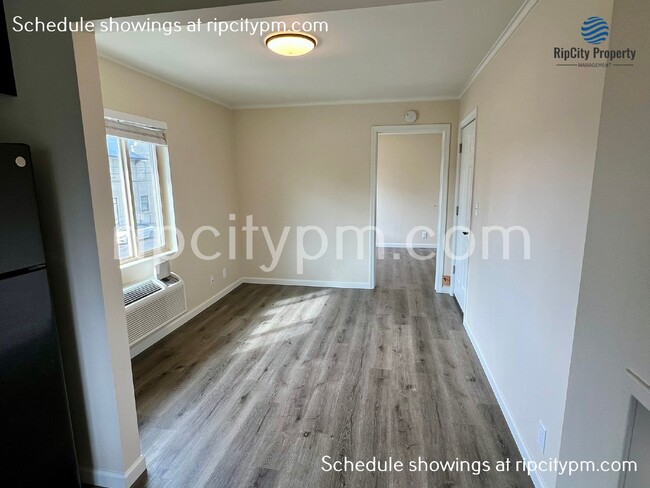 Foto del edificio - Charming 1-Bedroom Apartment downtown Hill...