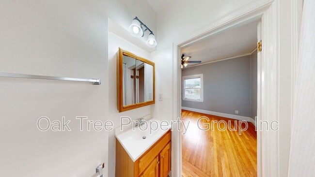 Building Photo - 535 41st St