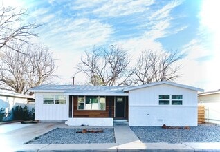 Building Photo - 311 SW 10th St