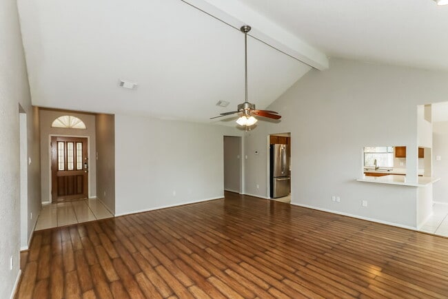 Foto del edificio - 2203 St James Pl