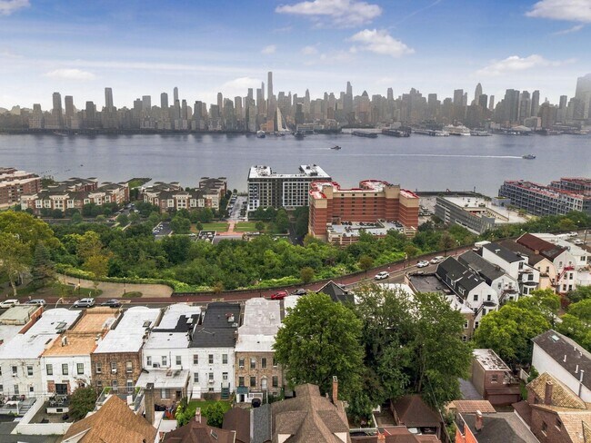 Foto del edificio - 5213 JFK Blvd E