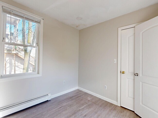 Foto del edificio - 329 Paris St