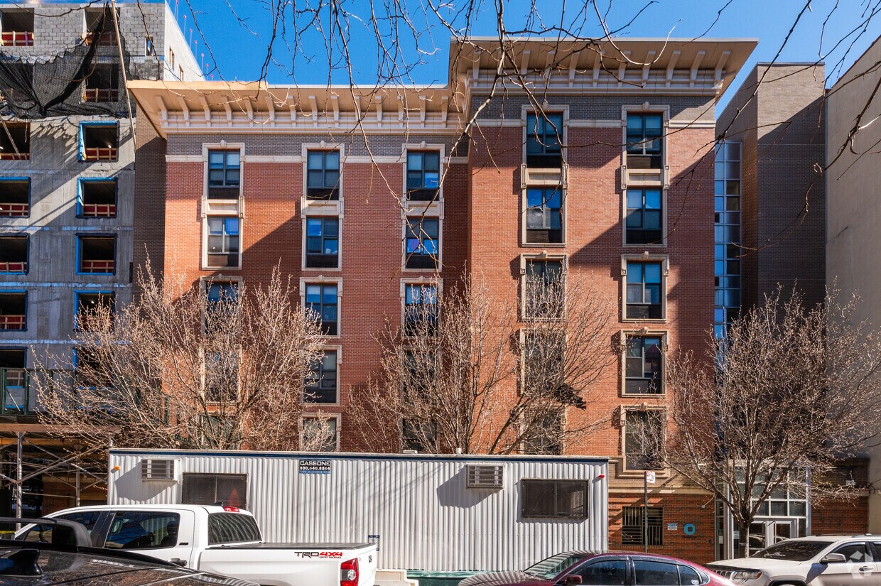 Fotografía del edificio - 113 E 123rd St