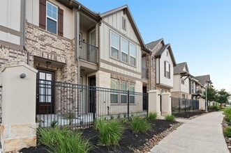 Building Photo - 9511 Towne Lake Pkwy