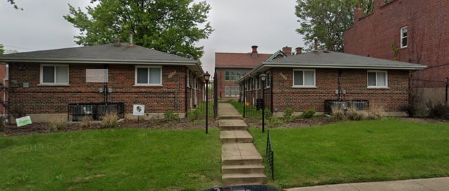 1955 President Street - 1955 President St