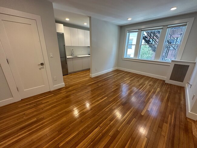 Building Photo - 130 Highland Ave