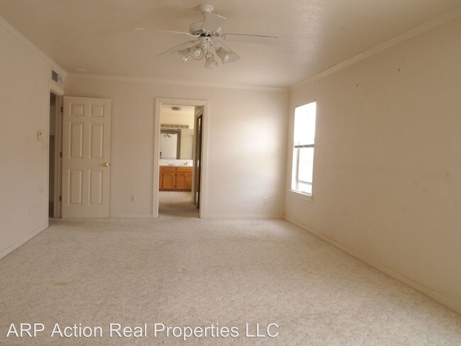 Building Photo - 6541 Isla del Rey Dr