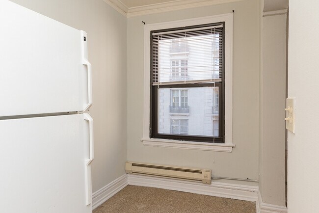 Foto del edificio - 425 W Roscoe St
