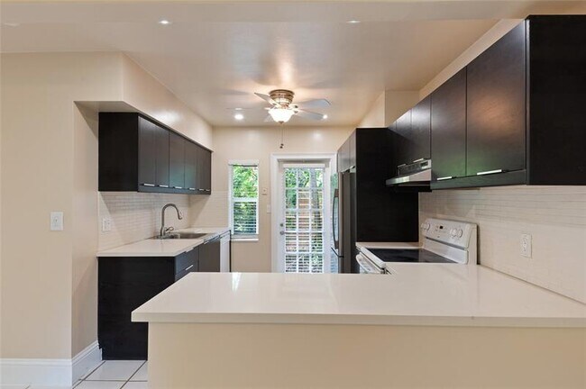 Building Photo - 1509 SW 25th St