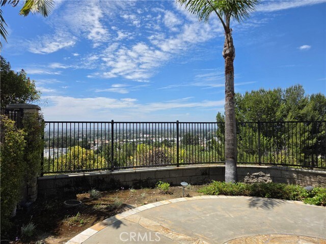 Foto del edificio - 17568 Cloverdale Way