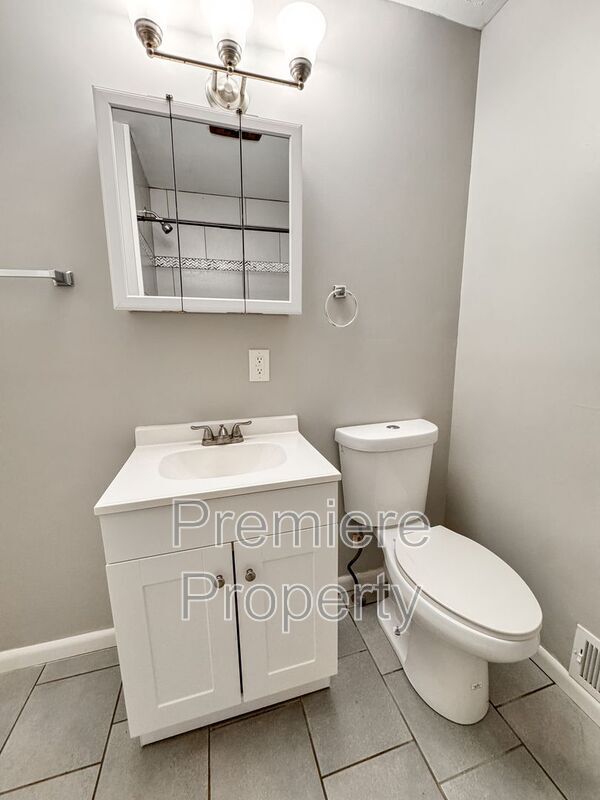 Foto del edificio - 4433 Sterling Ave