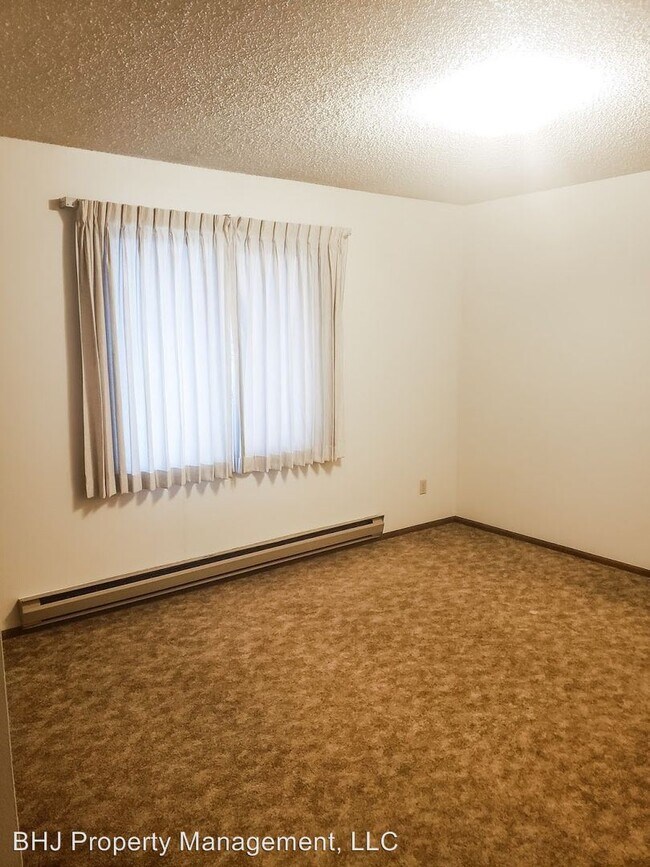 Building Photo - 1409 Sugarview Dr