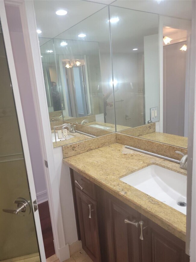 Foto del edificio - 2841 NE 163rd St
