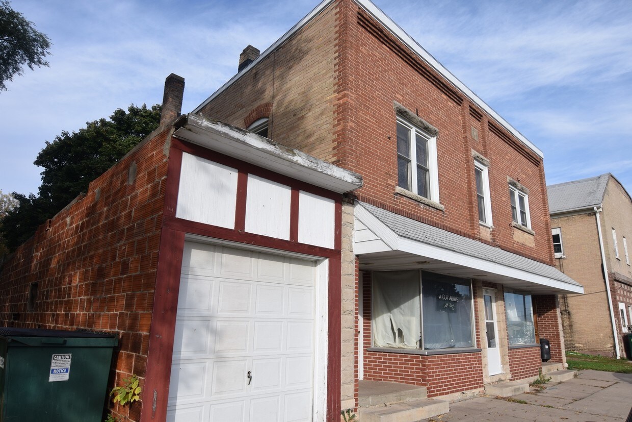 Foto principal - 204 Railroad Ave