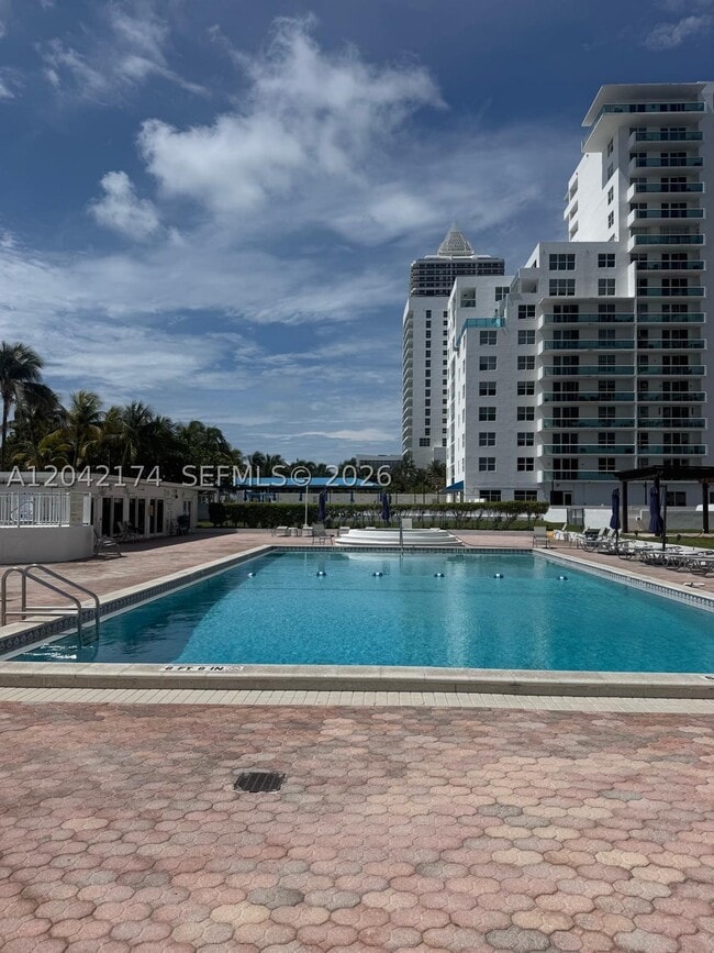 Building Photo - 5005 Collins Ave
