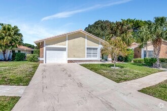 Building Photo - 19635 Back 9 Dr