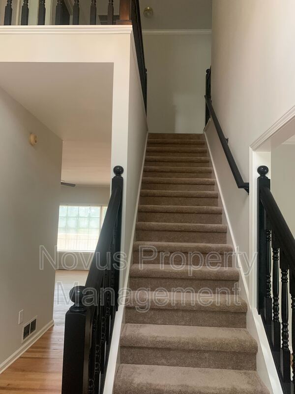 Foto del edificio - 7439 Mason Falls Dr