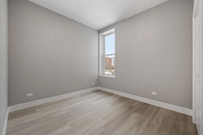 Foto del edificio - 5235 S Indiana Ave