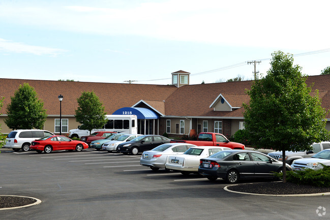 Foto del edificio - Lake Avenue Retirement Village