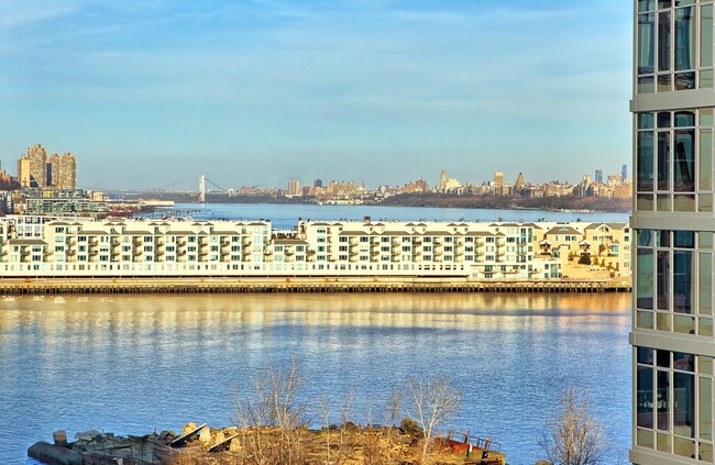 Foto del edificio - 1400 Hudson St