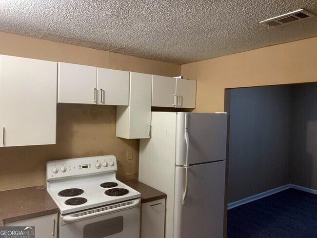 Foto del edificio - 3575 Oakvale Rd