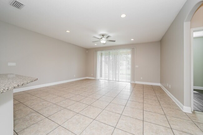 Foto del edificio - 802 Glendale Ln