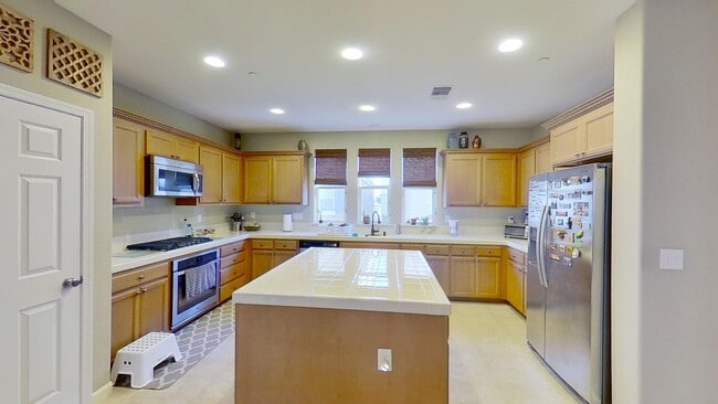 Photo - 52 Regency Pl House