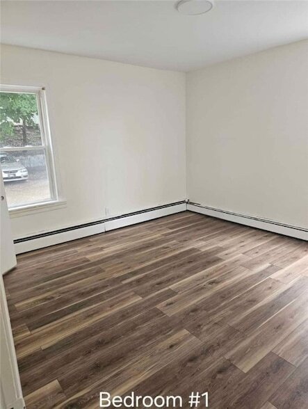 Building Photo - 37 Richelieu St