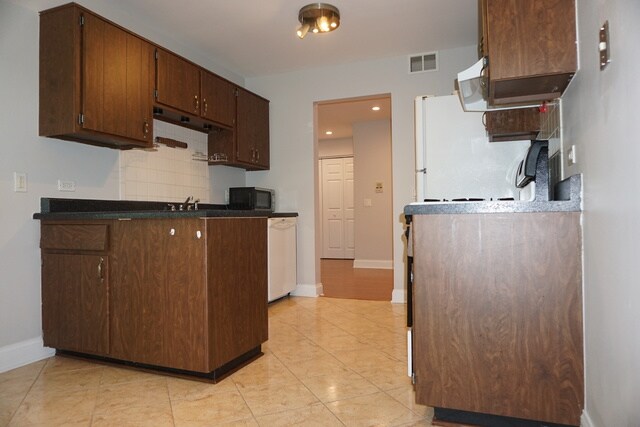 Foto del edificio - 723 Plum Tree Ct