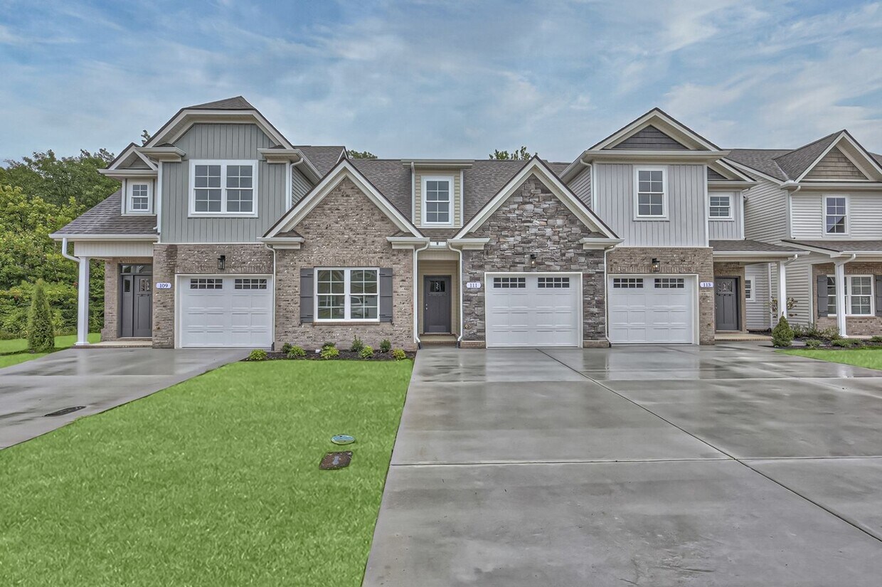Foto principal - BRAND NEW Townhome in Manchester TN