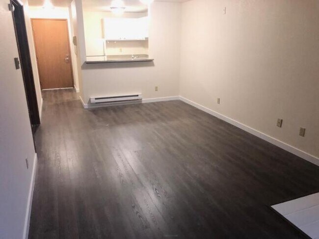 Building Photo - 1 bedroom in Seattle WA 98133