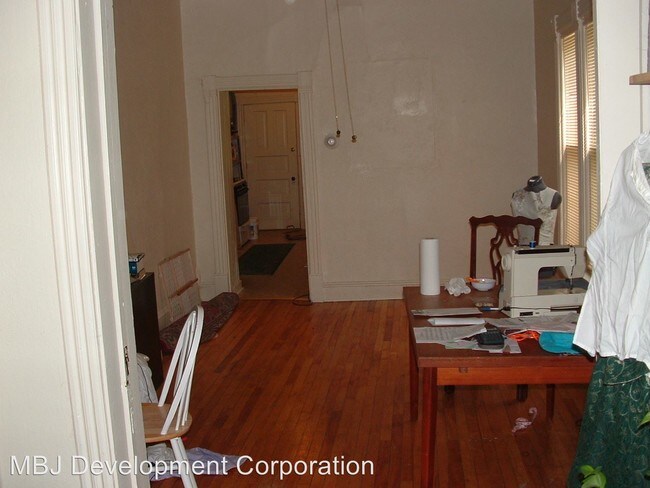 Building Photo - 2207-2209 Blake Ave