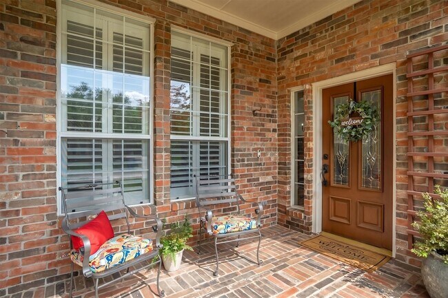 Building Photo - 4705 Largo Dr