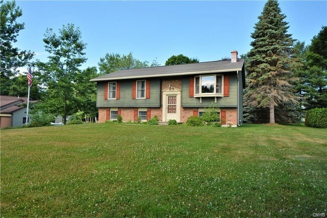 Building Photo - 22384 Riverbend Dr E
