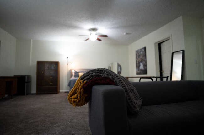 Building Photo - 537 Fox Creek Crossing
